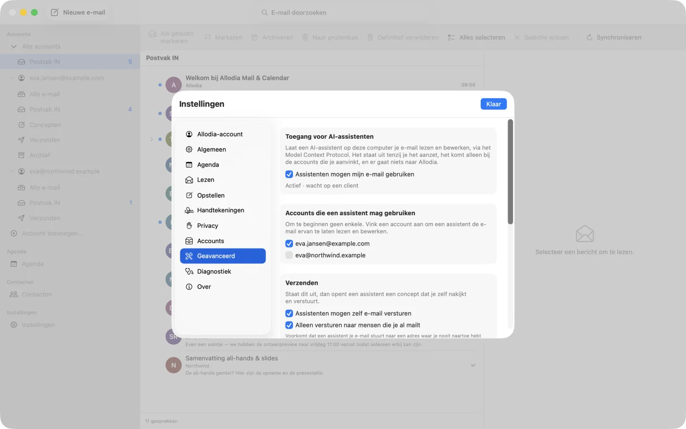 Het onderdeel Verzenden, met zelf versturen aan en de bekende-ontvangersregel aangevinkt
